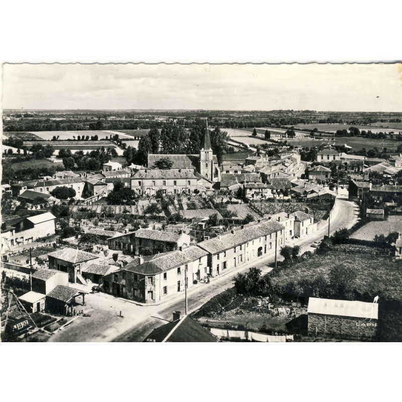 cp79-st-pierre-des-echaubroches-vue-generale