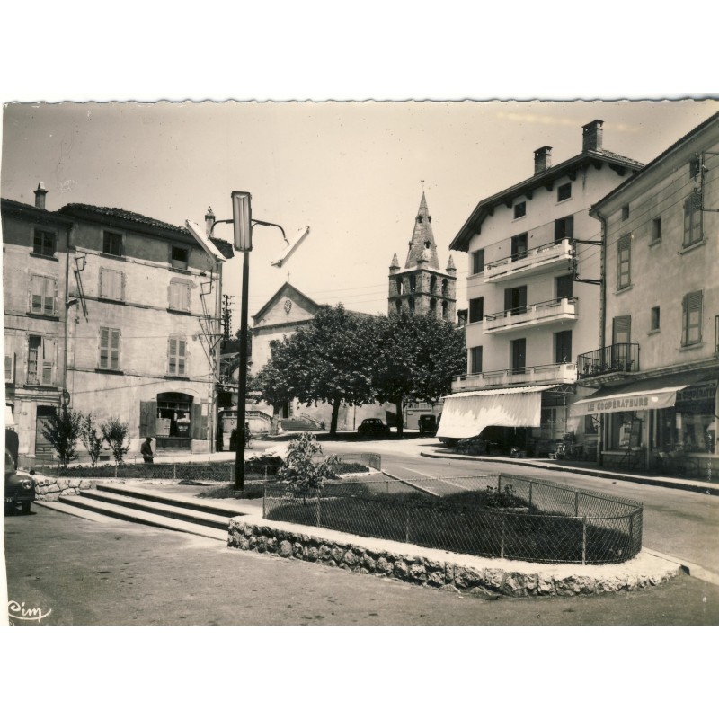 cp26-st-jean-en-royans-le-square