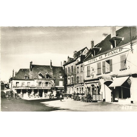 cp28-bonneval-la-place-du-marche