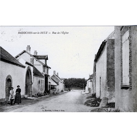 cp89-bazoches-sur-le-betz-rue-de-l-eglise