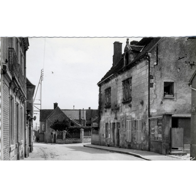 cp89-coulanges-la-vineuse-rue-marcel-hugot