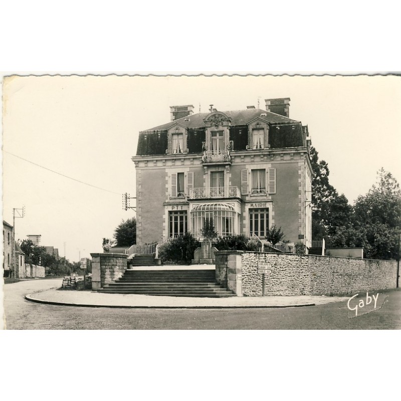 cp53-aron-poste-et-mairie