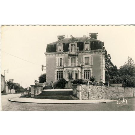 cp53-aron-poste-et-mairie