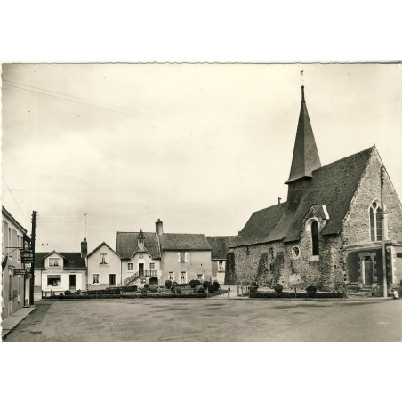 cp53-simple-la-place-de-l-eglise