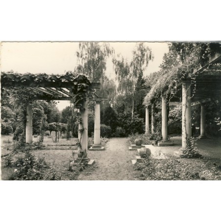 cp03-neris-les-bains-les-pergolas
