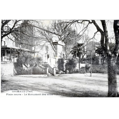 CP83 GRIMAUD - PLACE NEUVE - LE MONUMENT DES EAUX