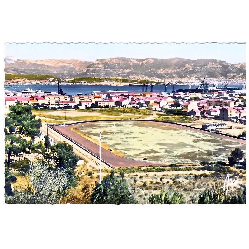 CP83 LA SEYNE SUR MER - VUE GENERALE ET STADE DE LA CANOURGUE