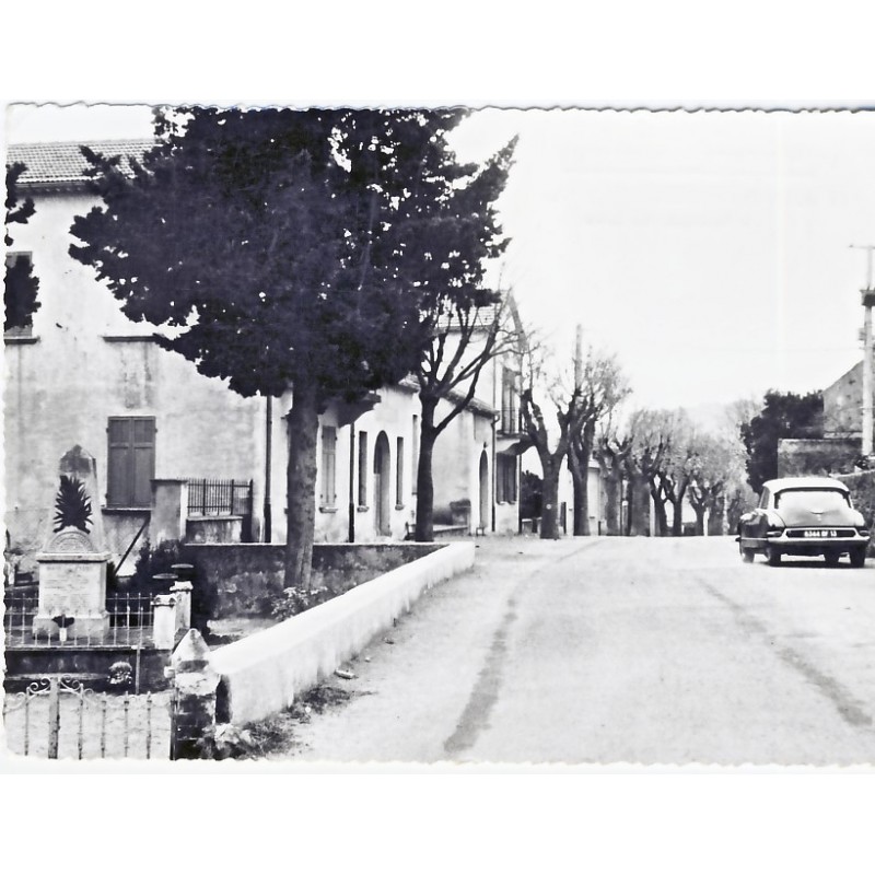 CP83 LE PLAN DU CASTELLET - LE MONUMENT - LES ECOLES