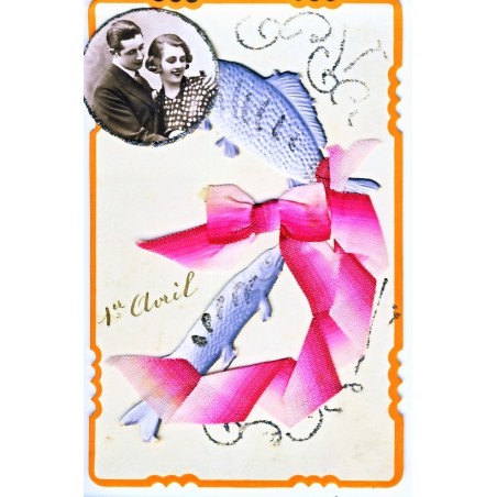 CARTE POSTALE 1er AVRIL AVEC COLLAGES EN RELIEF