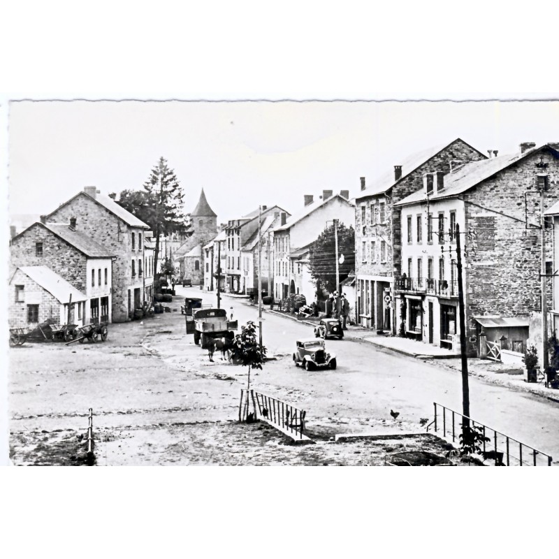 CP63 BOURG LASTIC - PLACE DU FOIRAIL