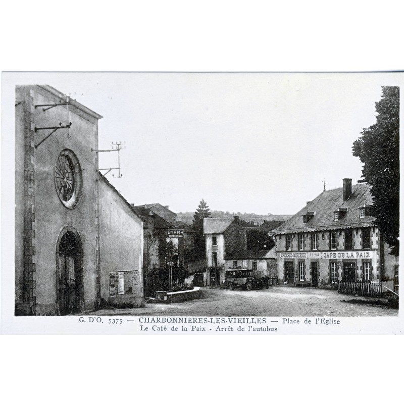 cp63-charbonnieres-les-vieilles-place-de-l-eglise