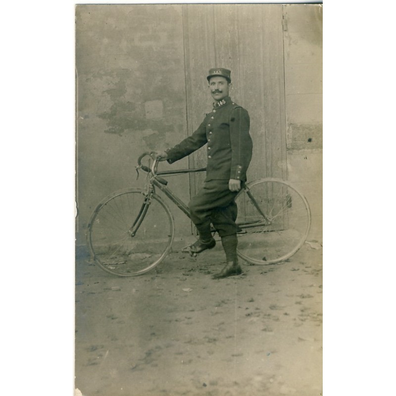 CARTE PHOTO MILITAIRE ET SON VELO