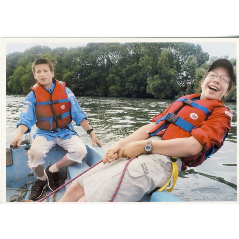 CARTE POSTALE SCOUTISME : ENCADREMENT D'UNE REGATE - LA FRETTE SUR SEINE