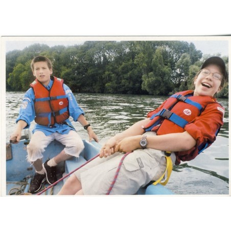 CARTE POSTALE SCOUTISME : ENCADREMENT D'UNE REGATE - LA FRETTE SUR SEINE