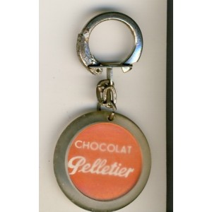 PORTE CLES ENRICO MACIAS ET CHOCOLAT PELLETIER