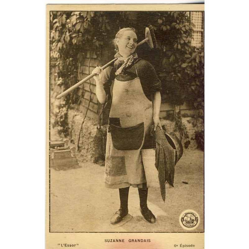 CARTE SUZANNE GRANDAIS DANS LE FILM L'ESSOR