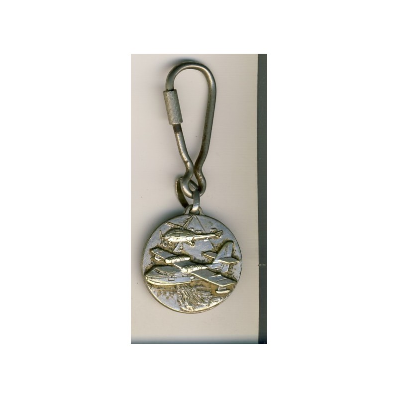 PORTE CLES CANADAIR ET HELICOPTERE - METAL﻿