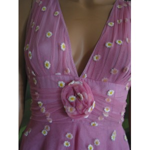 ROBE EN TULLE ROSE A FLEURS BRODEES