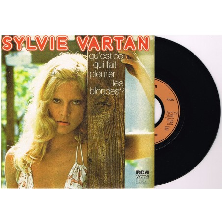 DISQUE 45 TOURS 17 cm SP SYLVIE VARTAN- QU'EST-CE QUI FAIT PLEURER LES BLONDES ?