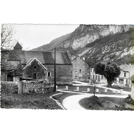 cp01-rossillon-entree-du-village