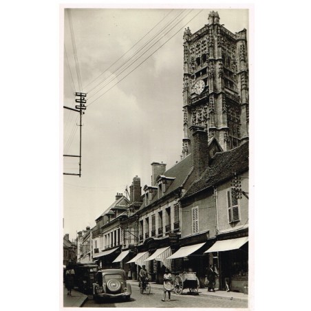 Carte Postale de l'YONNE - 89 - AUXERRE - RUE DU PONT ET L'EGLISE SAINT-PIERRE