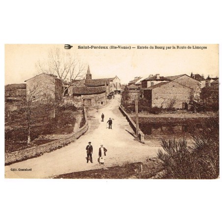 CP87 - SAINT PARDOUX - ENTREE DU BOURG PAR LA ROUTE DE LIMOGES