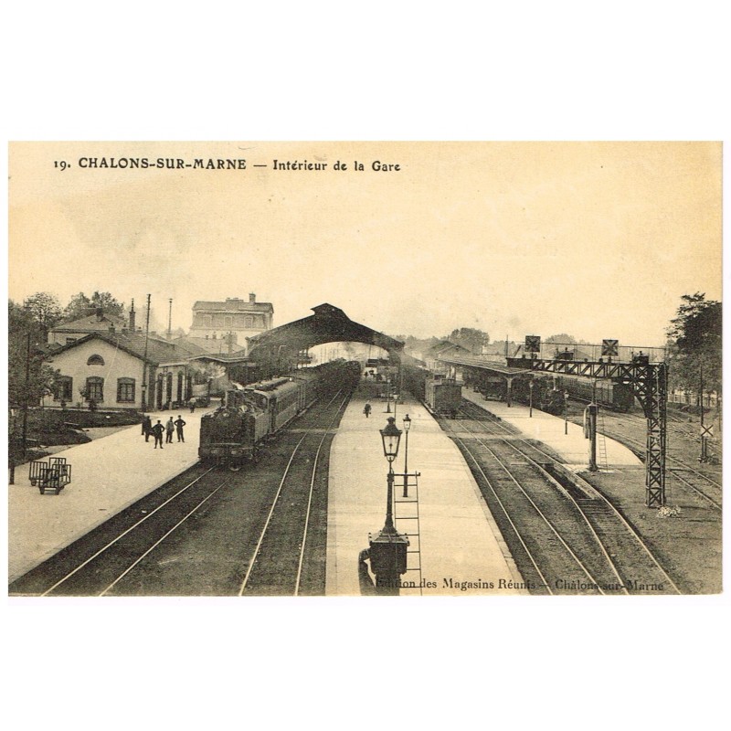 CP51 CHALONS-SUR-MARNE - INTERIEUR DE LA GARE