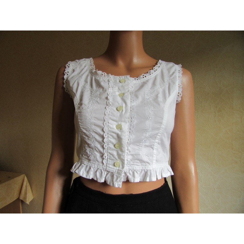 CARACO VINTAGE BLANC BRODE, BAS VOLANTE, LACET DOS, SANS MANCHES