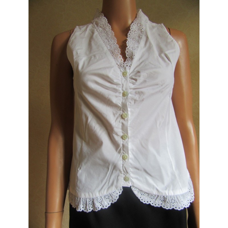 CHEMISIER VINTAGE BLANC AVEC BRODERIE ANGLAISE - SANS MANCHES