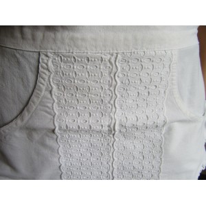 PETIT TABLIER BLANC VINTAGE - BRODERIE ANGAISE -DEUX POCHES