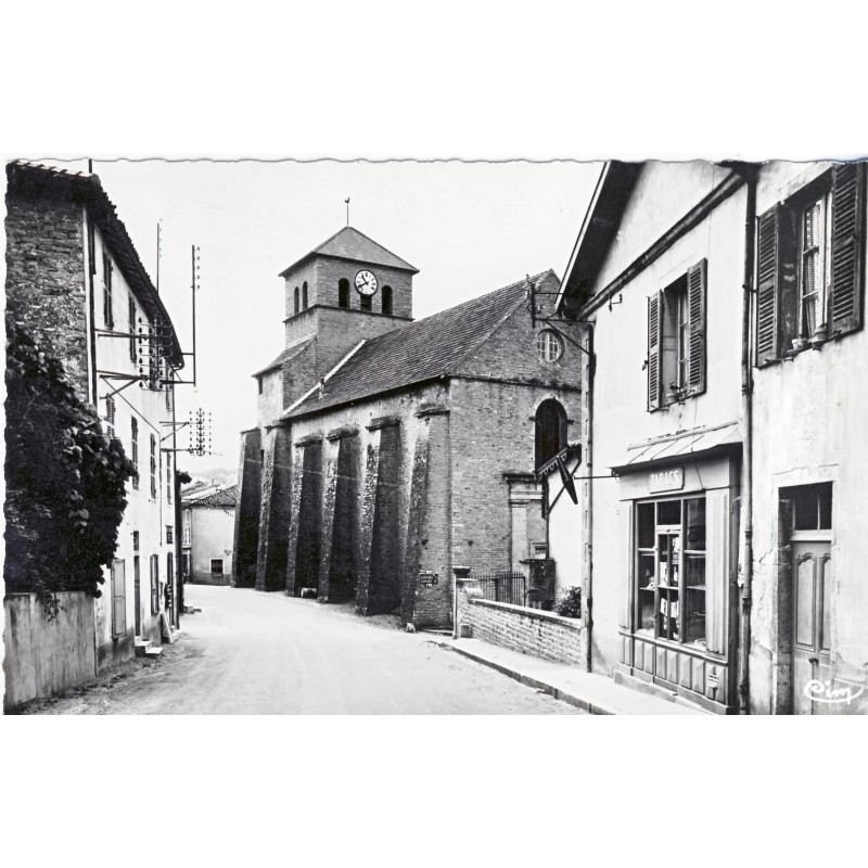 cp71-pierreclos-eglise-romane-et-la-poste