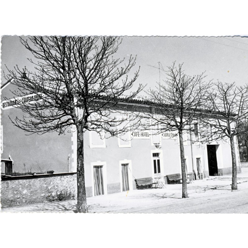 cp04-simiane-la-rotonde-hotel-du-chapeau-rouge