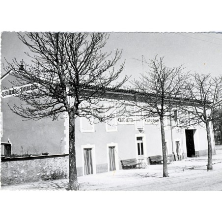 cp04-simiane-la-rotonde-hotel-du-chapeau-rouge