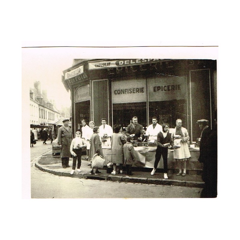 PHOTO véritable DE LA FOIRE D'HESDIN EN DECEMBRE 1959