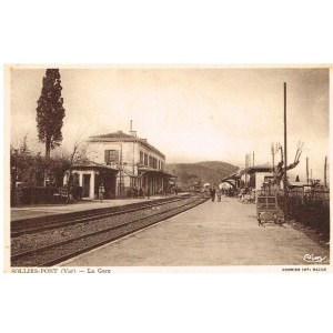 Carte postale animée de SOLLIES-PONT (83) VAR - LA GARE
